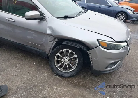 2019 Jeep Cherokee Latitude Plus 4X4 z USA, uszkodzony, nr VIN 1C4PJMLX8KD305110